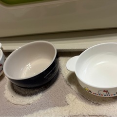 猫のおトイレ➕餌水入れの画像