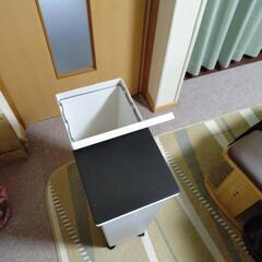 ゴミ箱の画像