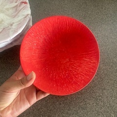 赤い陶器の平椀　４枚
の画像
