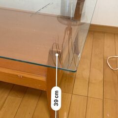 ガラステーブルの画像
