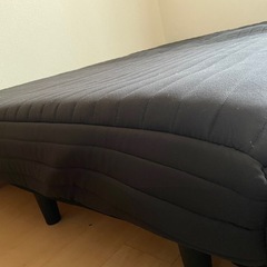 ダブルベッド　の画像