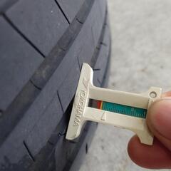 溝あり！2021年製造 ブリジストン　ALENZA　225/55R18 98V サマータイヤ　4本セット！ 夏タイヤ 
の画像