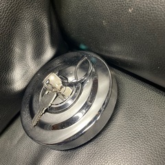 トラック 燃料タンク 鍵付きタンクキャップ 新品未使用の画像