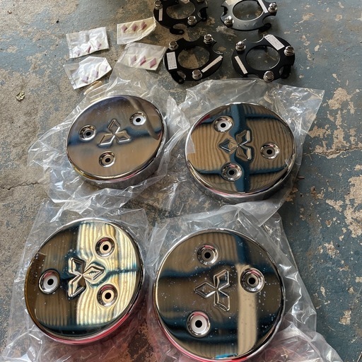 三菱 ふそう 純正ホイールハブキャップ 4個セット低床 フロント用