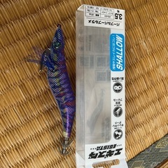 絶対釣れる。まだ使ってないエギ3.5寸とめっちゃくちゃ使ったエギの画像