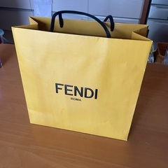 フェンディ 紙袋 化粧袋 FENDIの画像