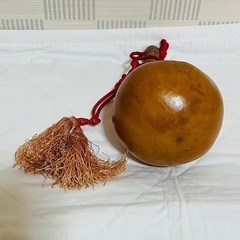縁起物 手作りひょうたん 赤紐付き 約15cm 民芸品 インテリアの画像