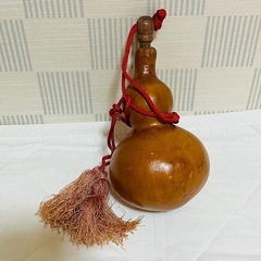 縁起物 手作りひょうたん 赤紐付き 約15cm 民芸品 インテリアの画像