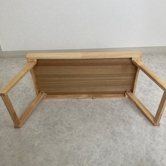小さめテーブルの画像