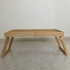 小さめテーブルの画像