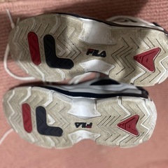 スニーカー フィラ、メンズの画像