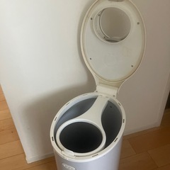 おむつ用ゴミ箱の画像