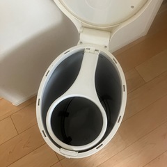 おむつ用ゴミ箱の画像