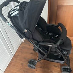 アプリカ ベビーカー ブラックの画像