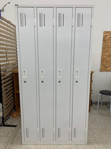 【ジモティー割引で最大15％OFF⭐️】Ceha スチールロッカー 4人用 鍵あり