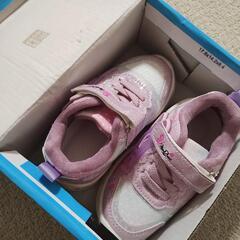 13.5 新品未使用☆光るスニーカーの画像