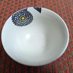 美品）波佐見焼 勲山窯 お茶碗 柄ダリア（半年間しか使っていません）の画像