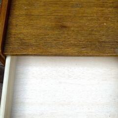 木のラックの画像