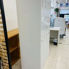 【ジモティー割引で最大15％OFF⭐️】Ceha スチールロッカー 4人用 鍵ありの画像