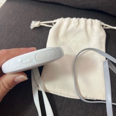 【募集中】充電式　繰り返し使えるカイロ　充電ケーブル　収納ケース付きの画像