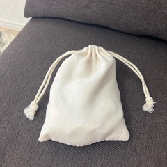【募集中】充電式　繰り返し使えるカイロ　充電ケーブル　収納ケース付きの画像