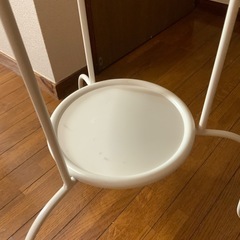カフェテーブルの画像