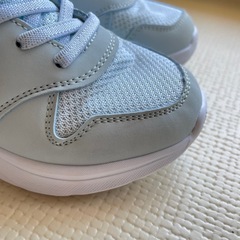 Madfoot! キッズスニーカー 子供靴 水色 17.5cmの画像