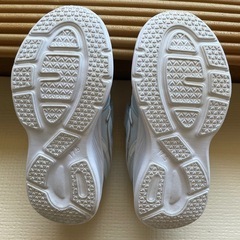 Madfoot! キッズスニーカー 子供靴 水色 17.5cmの画像