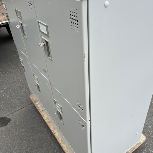 小型　6人用ロッカー　鍵付き