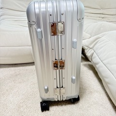 RIMOWA スーツケース機内持ち込みOKの画像