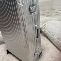 RIMOWAエルサイズ スーツケース　の画像