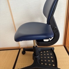 【１０００円】コイズミ学習デスク用の椅子☆高さ調整可の画像