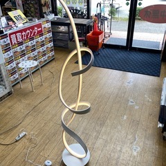 ⭐️レア⭐️フロアライト モダンデザイン 螺旋 美品 No.6992 KEの画像