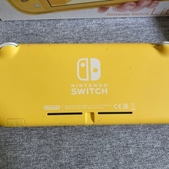 Switch light スイッチライト　イエロー　どうぶつの森付きの画像