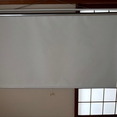 ロール式スクリーンの画像
