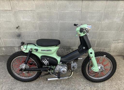 訳有　ホンダ純正品　スーパーカブカスタム用 ホンダ純正品です。 ホンダ 純正】スーパーカブ限定車用「ゴールド」フロントカバー