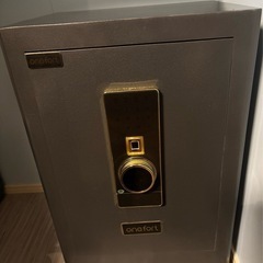 美品】　金庫大型 48L 指紋認証 家庭用人気 アラーム機能付　引き取りの画像