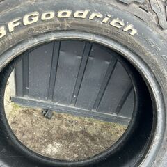 265/65R18 117/114R BFGoodrich All-Terrain T/A KO2 オフロード　マッドタイヤ ホワイトレター FJクルーザー ランクル プラド GX LXの画像