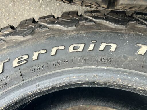 【商談中】265/65R18 117/114R BFGoodrich All-Terrain T/A KO2 オフロード　マッドタイヤ
