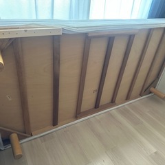 足つきマットレスの画像