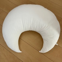 ケラッタ　授乳クッション イブル 三日月の画像