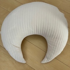 ケラッタ　授乳クッション イブル 三日月の画像
