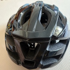 ヘルメット サイクル 未使用 自転車 流線型 ホワイト 男女兼用 大人用 つば付き 超軽量 保護 安全 義務化 街乗り 調整可能の画像