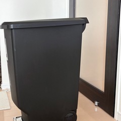 ゴミ箱の画像