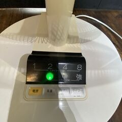 美品 U-ING ユーイング リビング扇風機 ホワイト UF-AR30H Wの画像