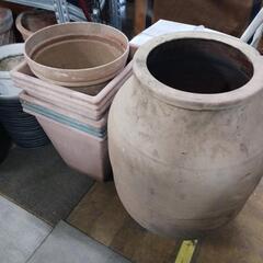 0838【0円】大きい植木鉢 複数入荷の画像