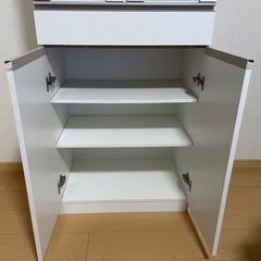 食器棚の画像