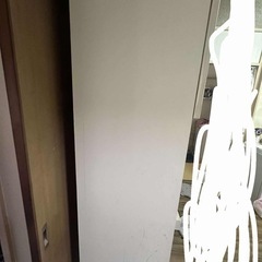 キッチンキャビネット 装飾品の画像