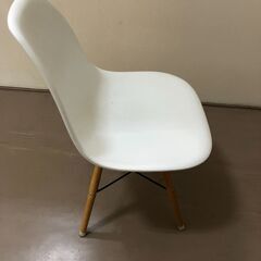 JM20195K) サンワ 白椅子＜幅：約48cm 高さ：約82cm 奥行：約51cm＞中古品【取りに来られる方限定】　の画像