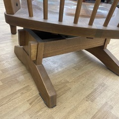 【ドリーム川西店御来店限定】木製回転椅子/中古品【2125560000023897】の画像